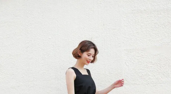 Cách phối đồ với áo hai dây