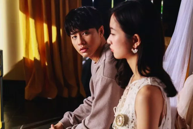 chạm khẽ tim anh một chút thôi