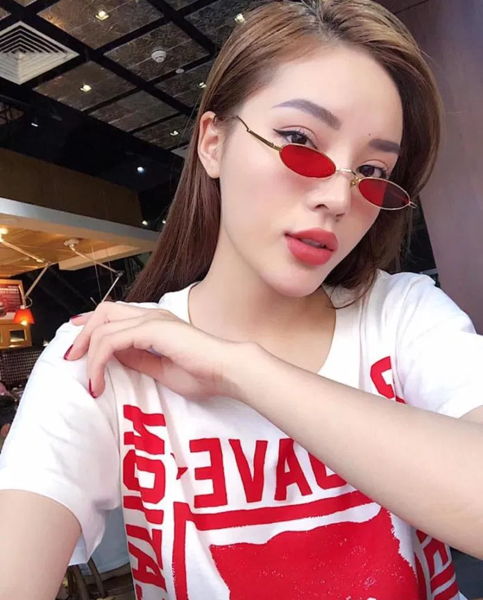 Kính mắt mùa hè
