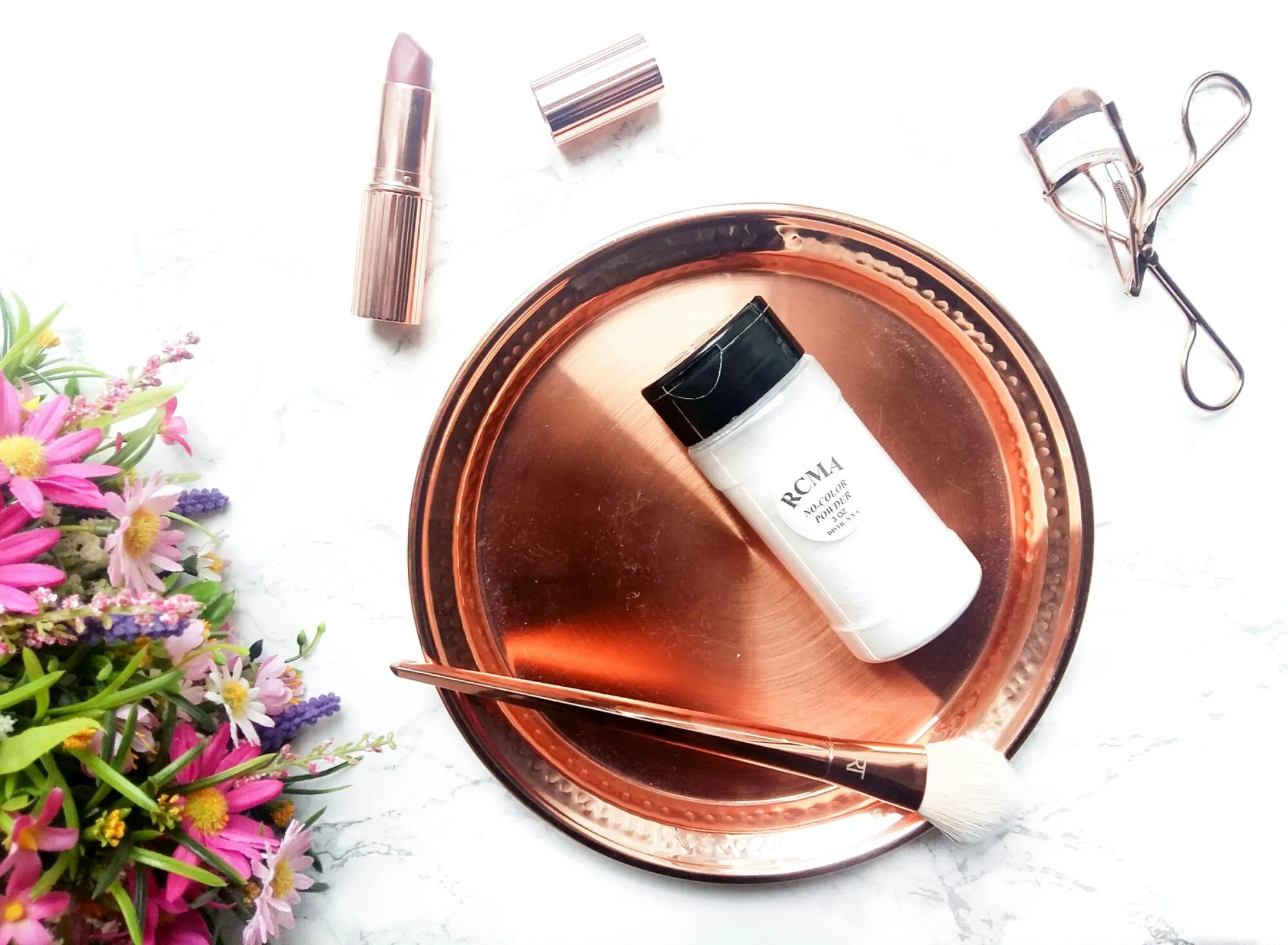 phấn phủ kiềm dầu