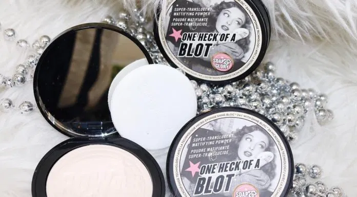 Soap & Glory One Heck Of A Blot Powder