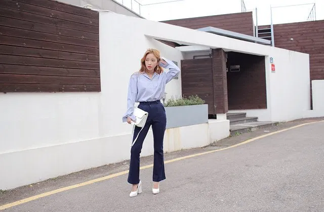 Thời trang công sở cùng quần ống loe