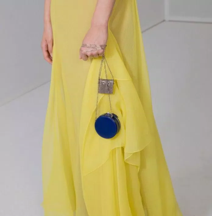 Cách đeo túi mini bag