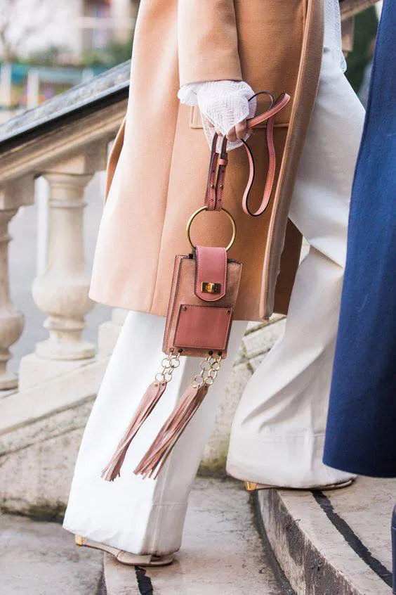 Cách đeo túi mini bag