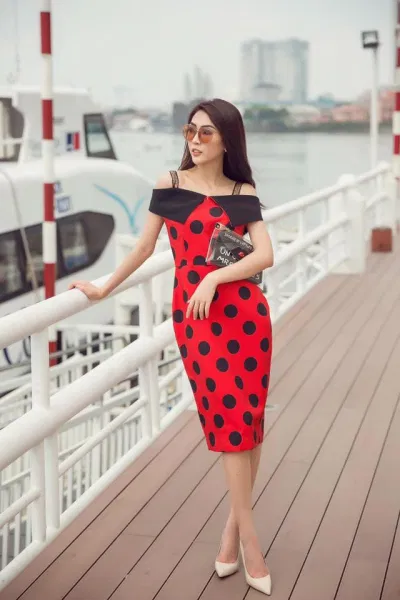 Đầm chấm bi