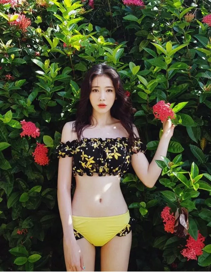 Đồ bơi dành cho cô nàng ngực lép