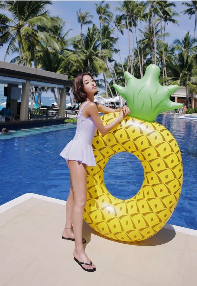 Đồ bơi dành cho cô nàng ngực lép
