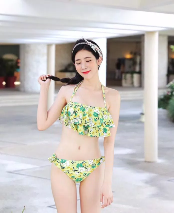 Đồ bơi dành cho cô nàng ngực lép