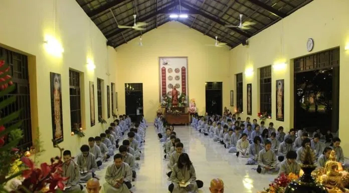 Đọc kinh