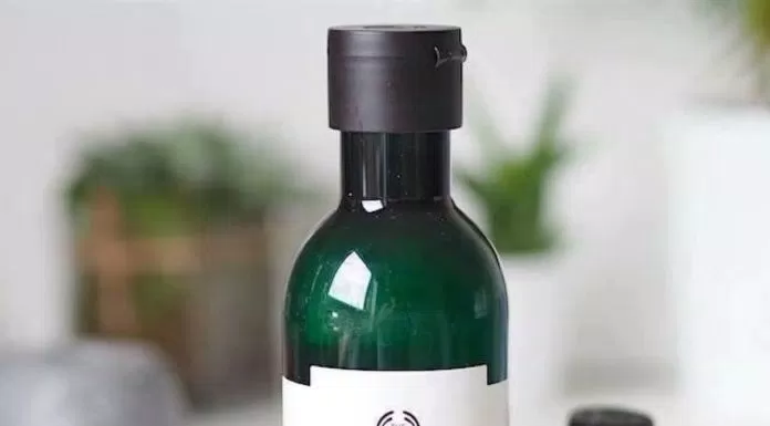 nước hoa hồng
