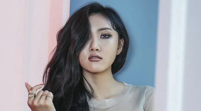 hwasa-mamamoo