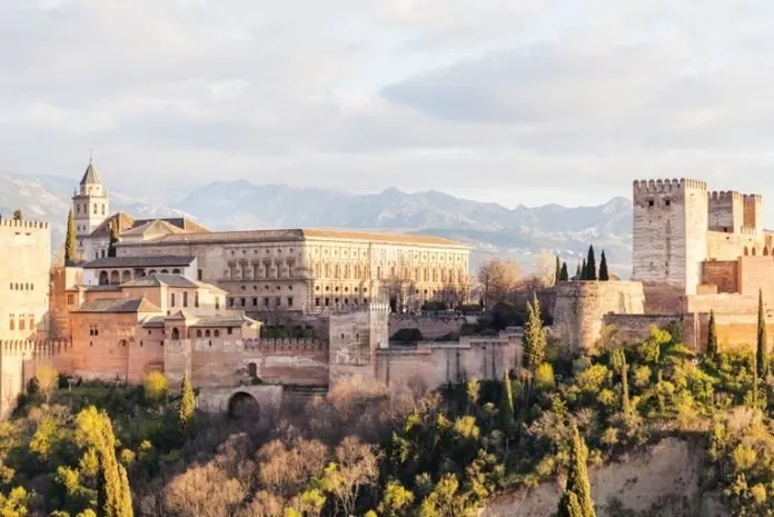 Lâu đài Alhambra 