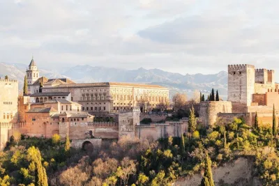 Lâu đài Alhambra