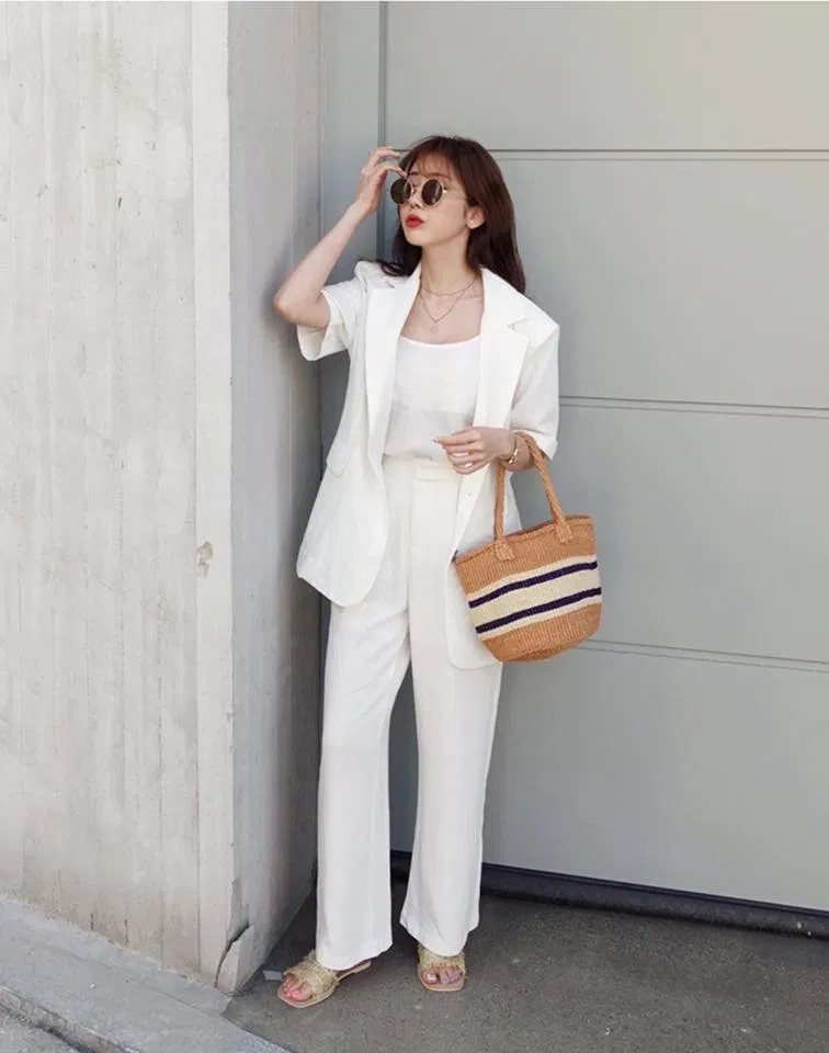 Quần dài nữ màu trắng