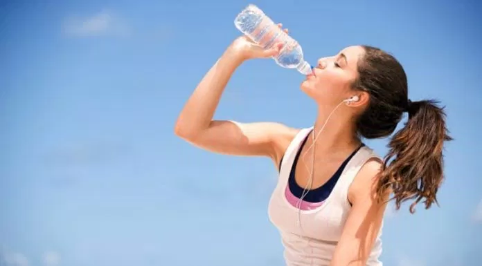 uống nước khi tập yoga