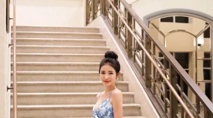 Váy đi biển