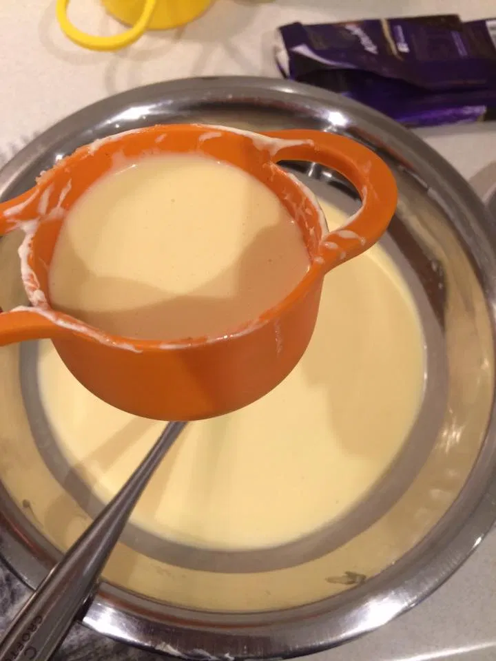Bánh cheese con bò