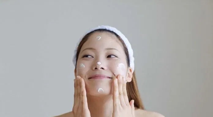 dưỡng ẩm