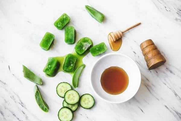 đá lạnh làm đẹp da