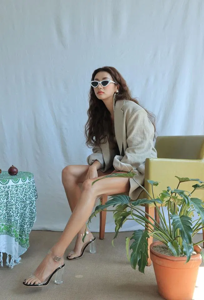 Dép quai hậu nữ