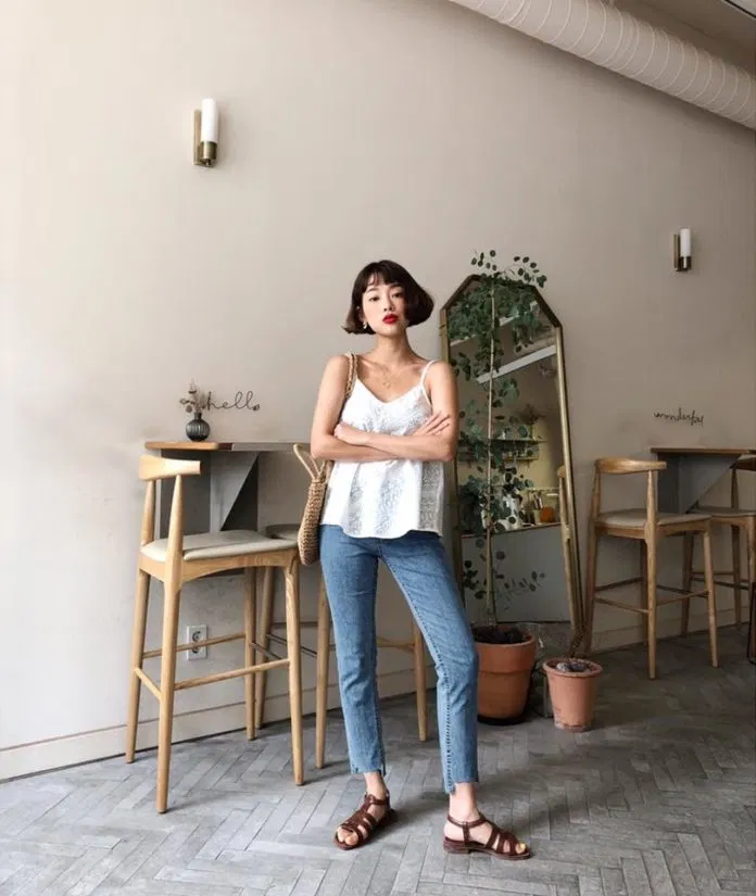 Dép quai hậu nữ