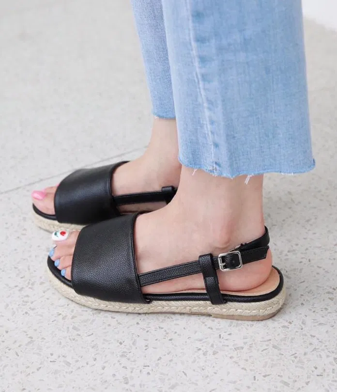 giày sandal nữ đi học