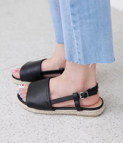 giày sandal nữ đi học