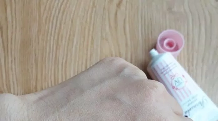Review kem chống nắng Naris Parasola UV Cut Gel SPF 50+ 24 Review kem chống nắng Naris Parasola UV Cut Gel SPF 50+ PA++++ - BlogAnChoi