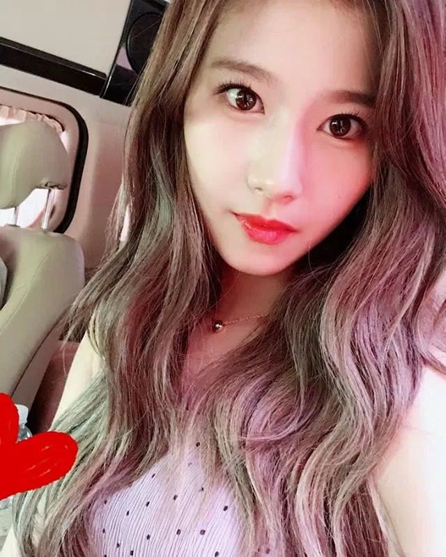 Huỷ concert tại Malaysia, TWICE cùng ONCE khóc ngất tại sân bay