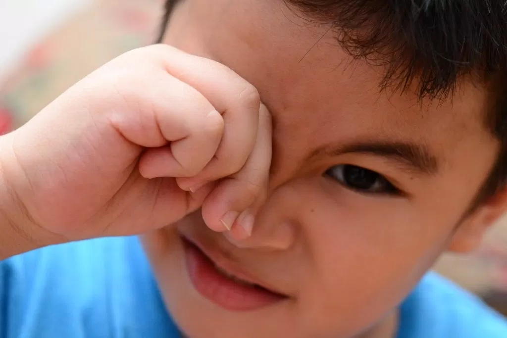 Triệu chứng đau mắt đỏ