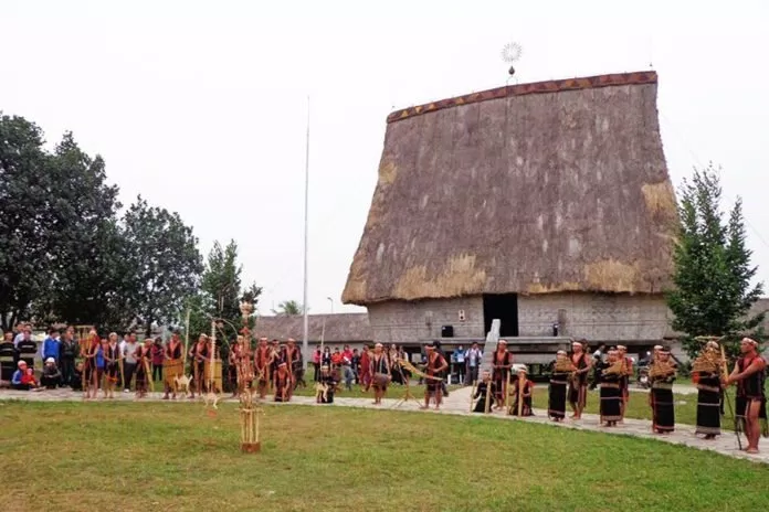 Làng văn hóa du lịch
