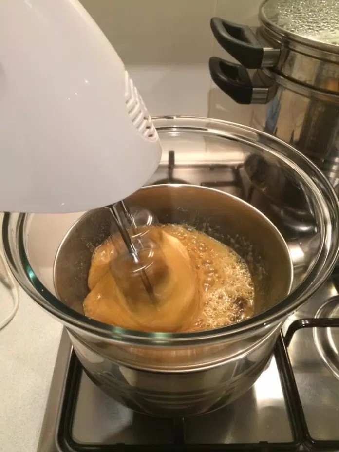 Bánh bông lan trà xanh hấp