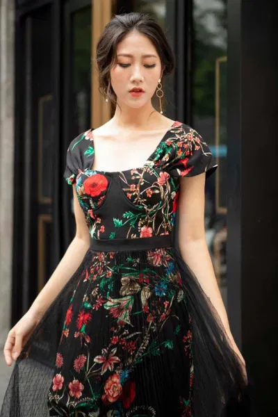 Đầm đẹp đi đám cưới