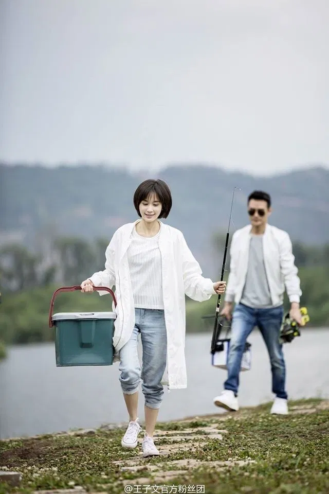 Cặp đôi IQ cao nhưng cứ vướng vào chuyện tình cảm thì IQ lại trở về con số 0. (Ảnh: Internet)