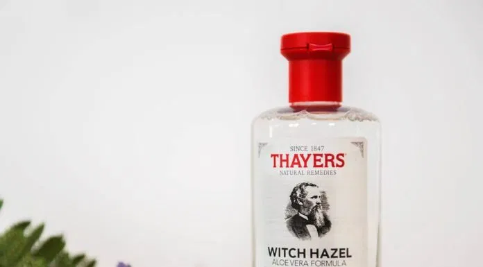 Thayers Witch Hazel Lavender được đánh giá cao nhất vì mùi hương dịu nhẹ, làm sạch từng lỗ chân lông và cung cấp độ ẩm vừa đủ cho da. (ảnh: Internet)