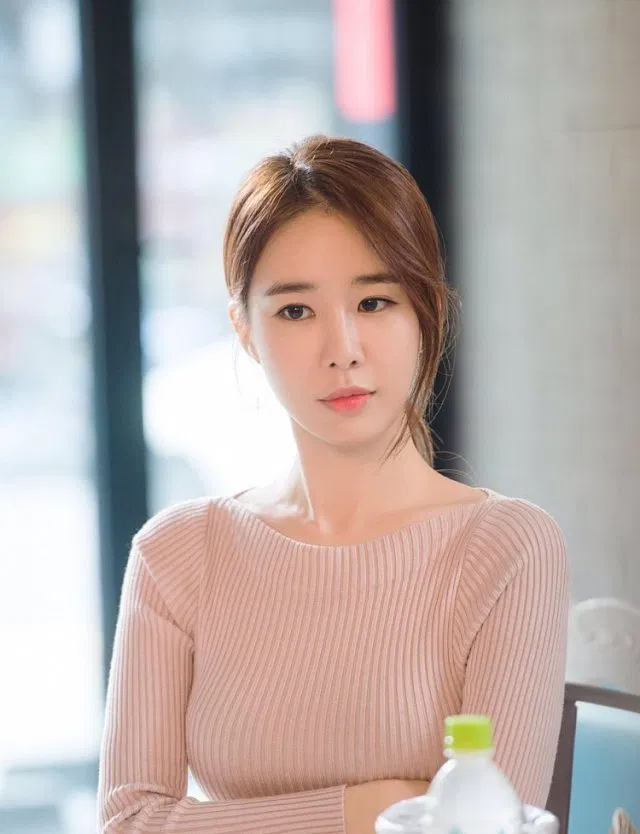 yoo-in-na
