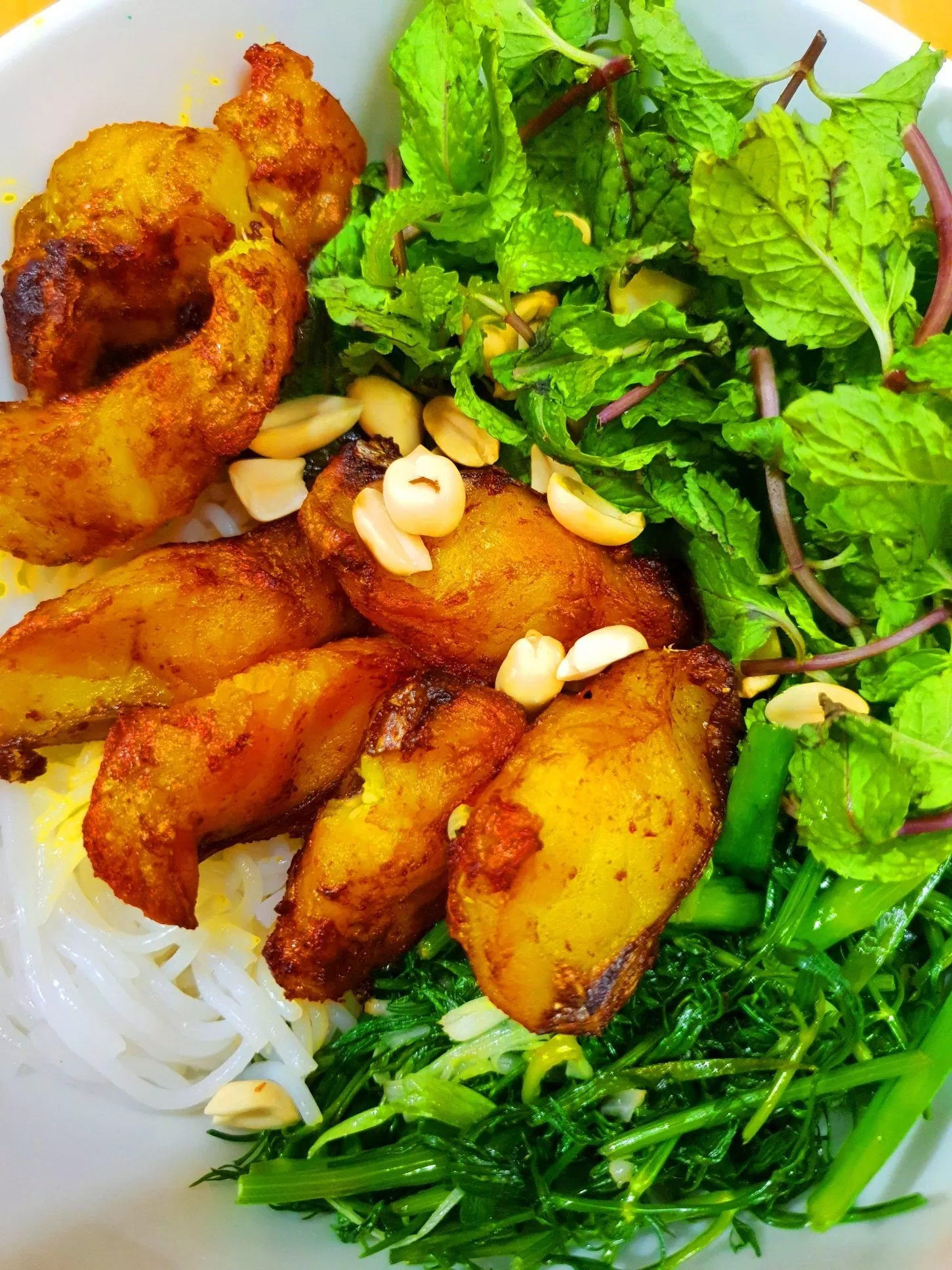 Bún cá trộn