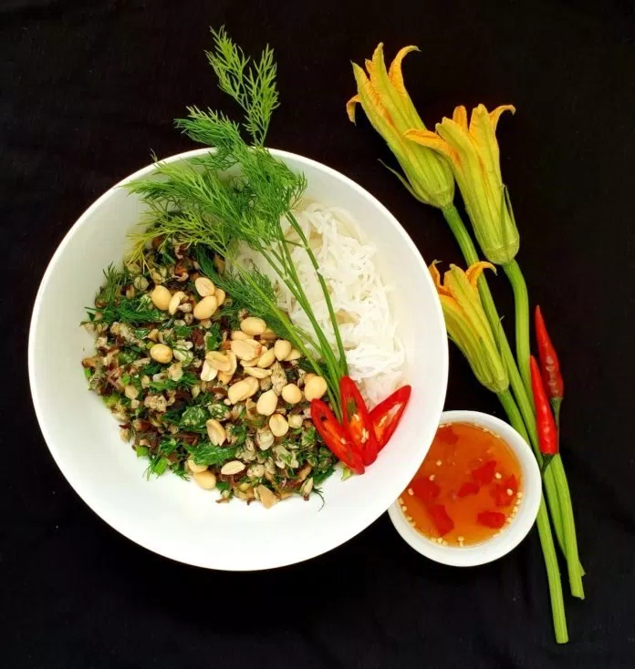 Bún hến trộn (Nguồn : BlogAnChoi) Bún hến trộn (Nguồn : BlogAnChoi)