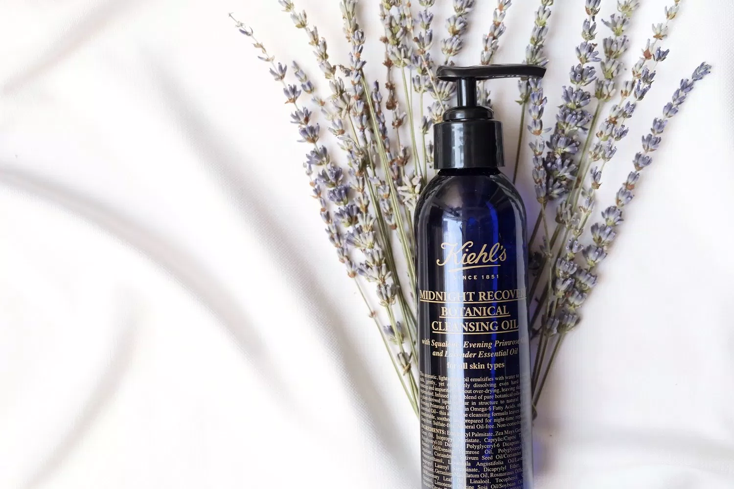 Review dầu tẩy trang Kiehls Midnight Recovery Botanical Cleansing Oil cleansing oil dầu tẩy trang Dầu tẩy trang Kiehls Dầu tẩy trang Kiehls Midnight Recovery Botanical Cleansing Oil Kiehls Kiehls Midnight Recovery Botanical Cleansing Oil Loveat1stshine mỹ phẩm Kiehls review mỹ phẩm tẩy trang Tẩy trang cho da nhạy cảm TheMakeaholics