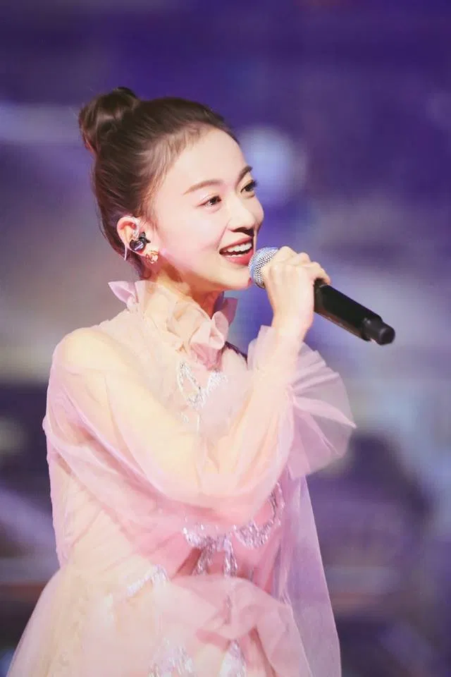 Ngô Cẩn Ngôn Đêm Hội Độc Thân 11
