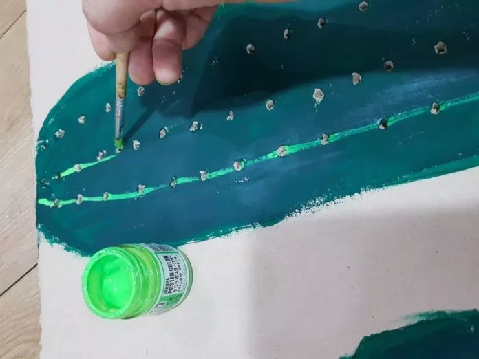 Vẽ đường sọc gai cho cây xương rồng (Nguồn BlogAnChoi)