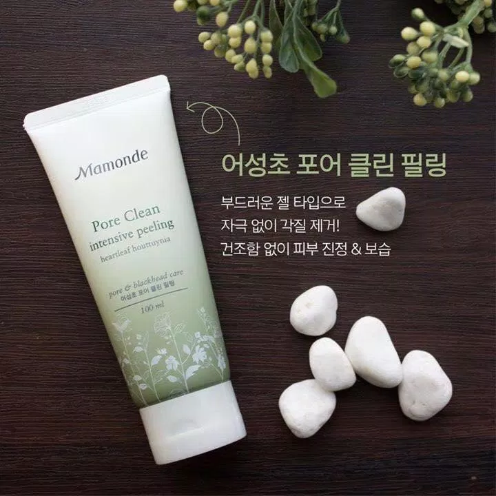 Tẩy da chết cơ học: Mamonde Pore Clean Intensive Peeling. Nguồn: internet