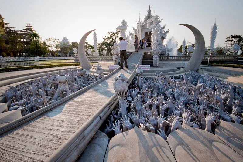 Cầu chùa Wat Rong Khun