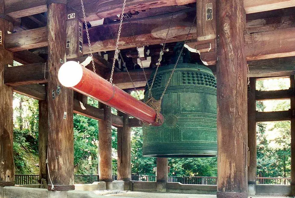 Chuông chùa Chion-in