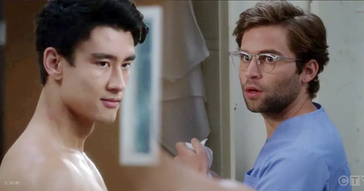 Schmico: Khi chàng bác sĩ châu Á nóng bỏng gặp chàng mọt sách châu Âu ngây thơ alex landi đam mỹ grey anatomy jake borelli Levi Schmitt nam thần Nico Kim phim âu mỹ Schmico tình yêu đồng tính TV series phim Mỹ