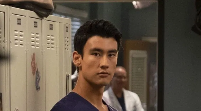 Schmico: Khi chàng bác sĩ châu Á nóng bỏng gặp chàng mọt sách châu Âu ngây thơ alex landi đam mỹ grey anatomy jake borelli Levi Schmitt nam thần Nico Kim phim âu mỹ Schmico tình yêu đồng tính TV series phim Mỹ