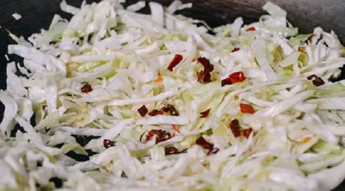 bắp cải và ớt