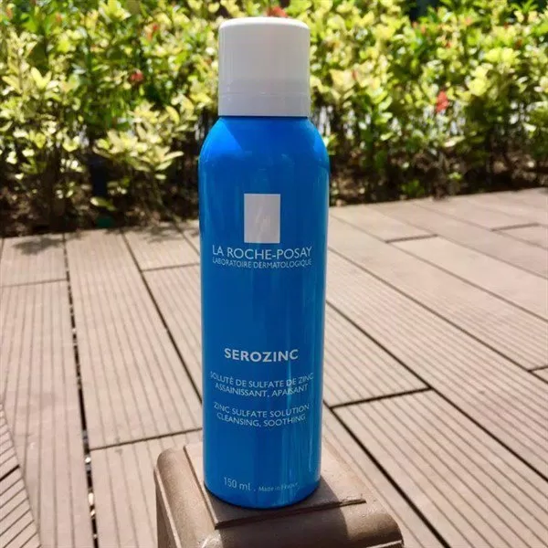 Sản phẩm La Roche Possay Serozinc tuy nhỏ nhắn nhưng có hiệu quả rất lớn (Nguồn: Internet) Sản phẩm La Roche Possay Serozinc tuy nhỏ nhắn nhưng có hiệu quả rất lớn (Nguồn: Internet)