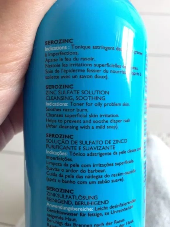 Sản phẩm La Roche Possay có bảng thành phần vô cùng đơn giản (Nguồn: Internet) Sản phẩm La Roche Possay có bảng thành phần vô cùng đơn giản (Nguồn: Internet)