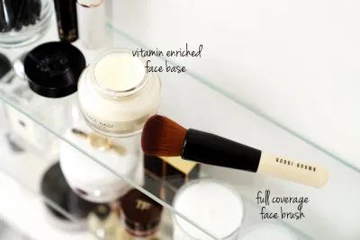 Bobbi Brown Vitamin Enriched Face Base